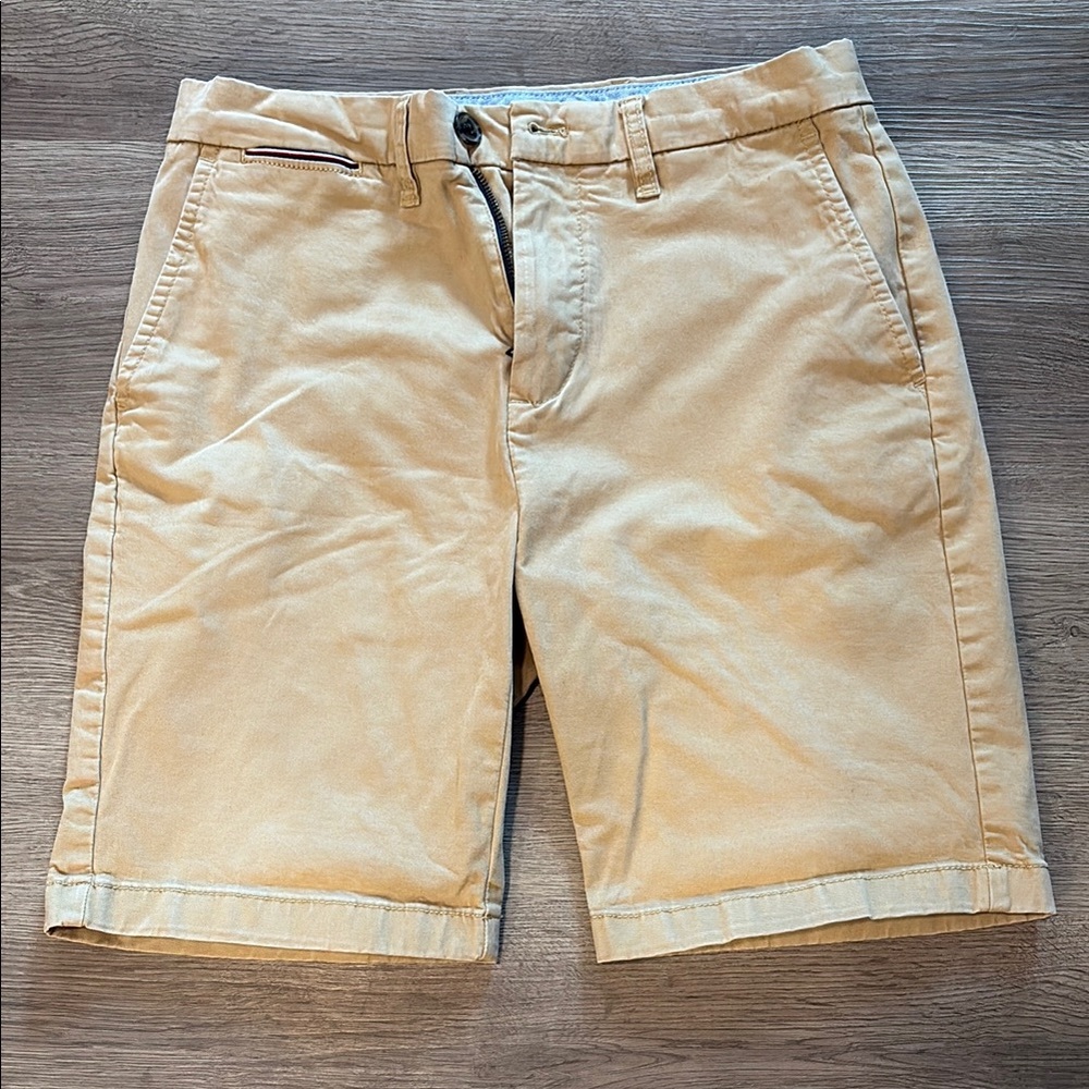 Tommy Hilfiger Men's Tan Casual Shorts